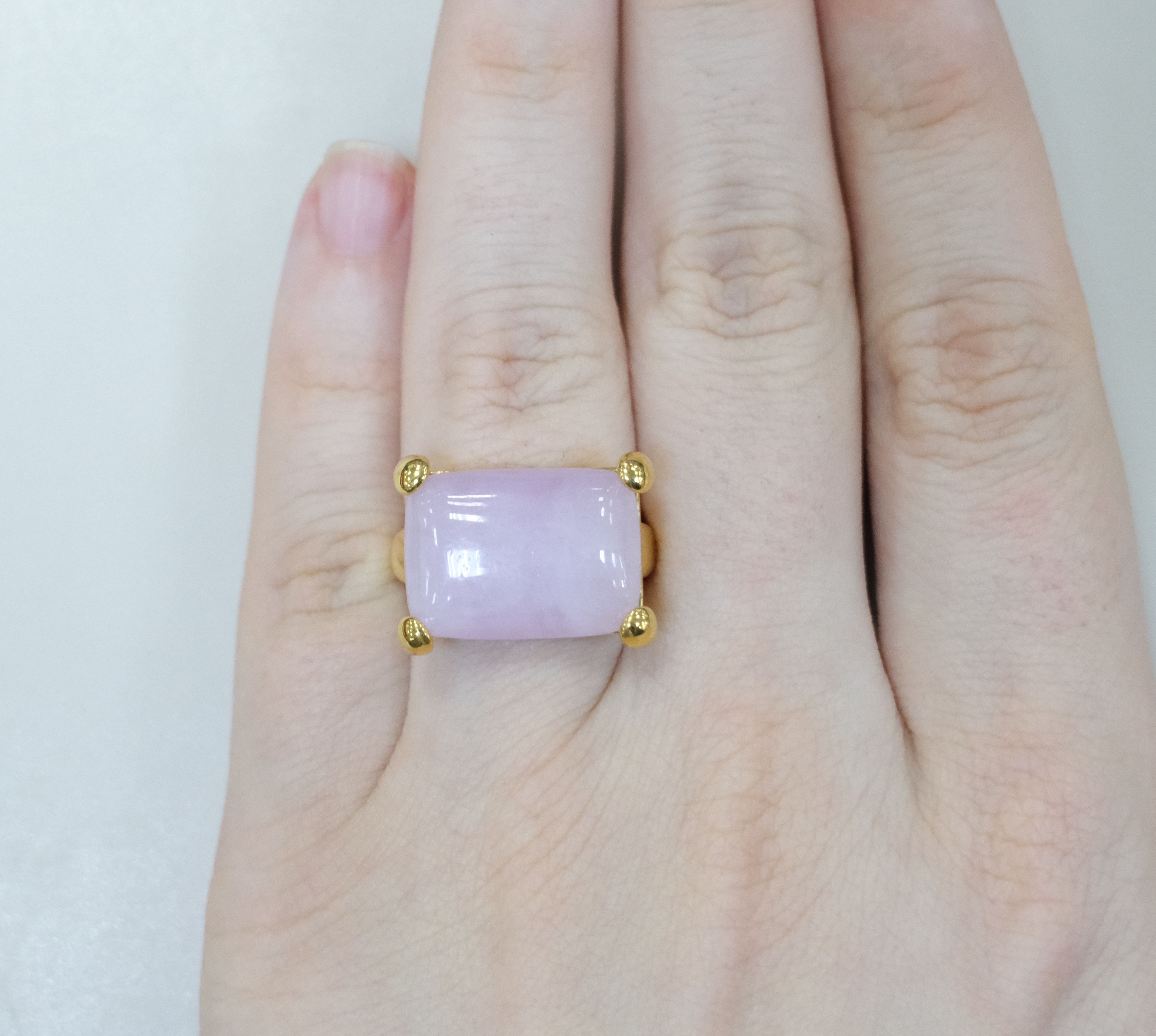 Серебряное кольцо с кунцитом